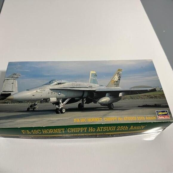 F/A-18C Hornet Chippy Ho Atsugi 25th Anniversary Hasegawa 1:72 Model Kit # 02343 - Picture 5 of 9